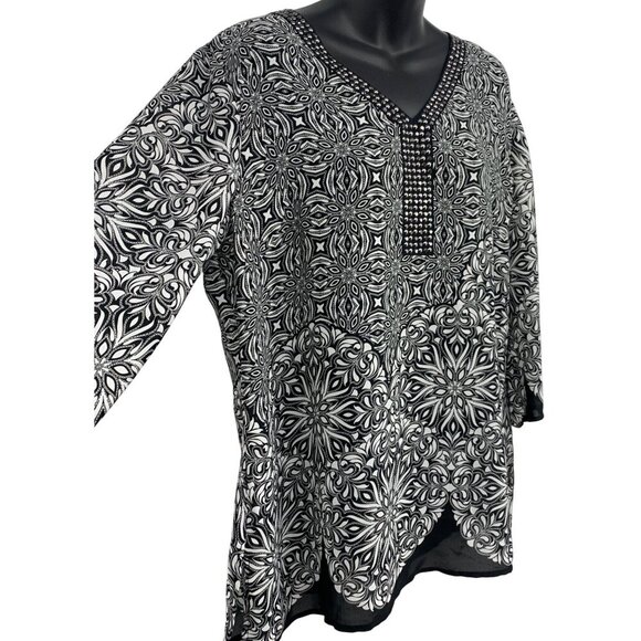 JM Collection Size Large Black White Geometric Stud V-Neck Tunic Top Blouse New - Picture 7 of 10